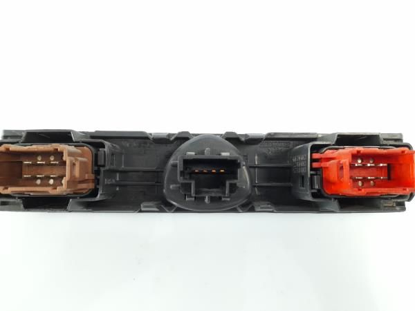 Botão / interruptor trancar portas RENAULT Clio II Société (SB0/1/2_)