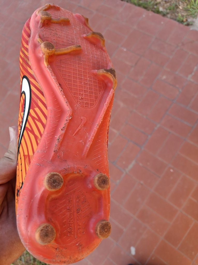 Chuteira nike mercurial