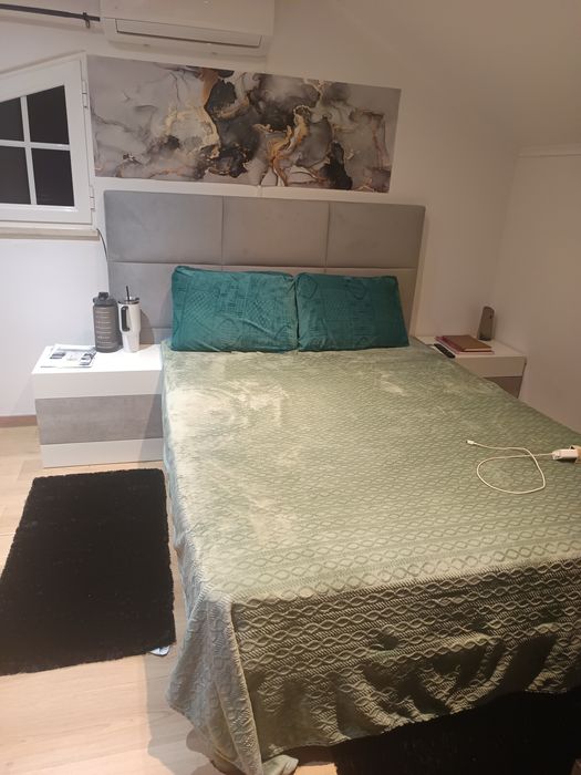 Cama , cabeceira , 2 criado