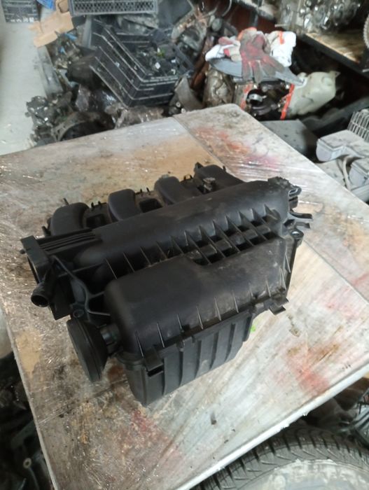 Впускний колектор Renault Megane II Scenic 2 2.0 бензин 8200144194