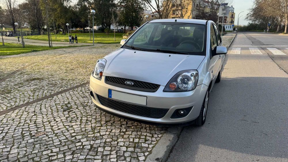 Ford Fiesta 1.2 a gasolina