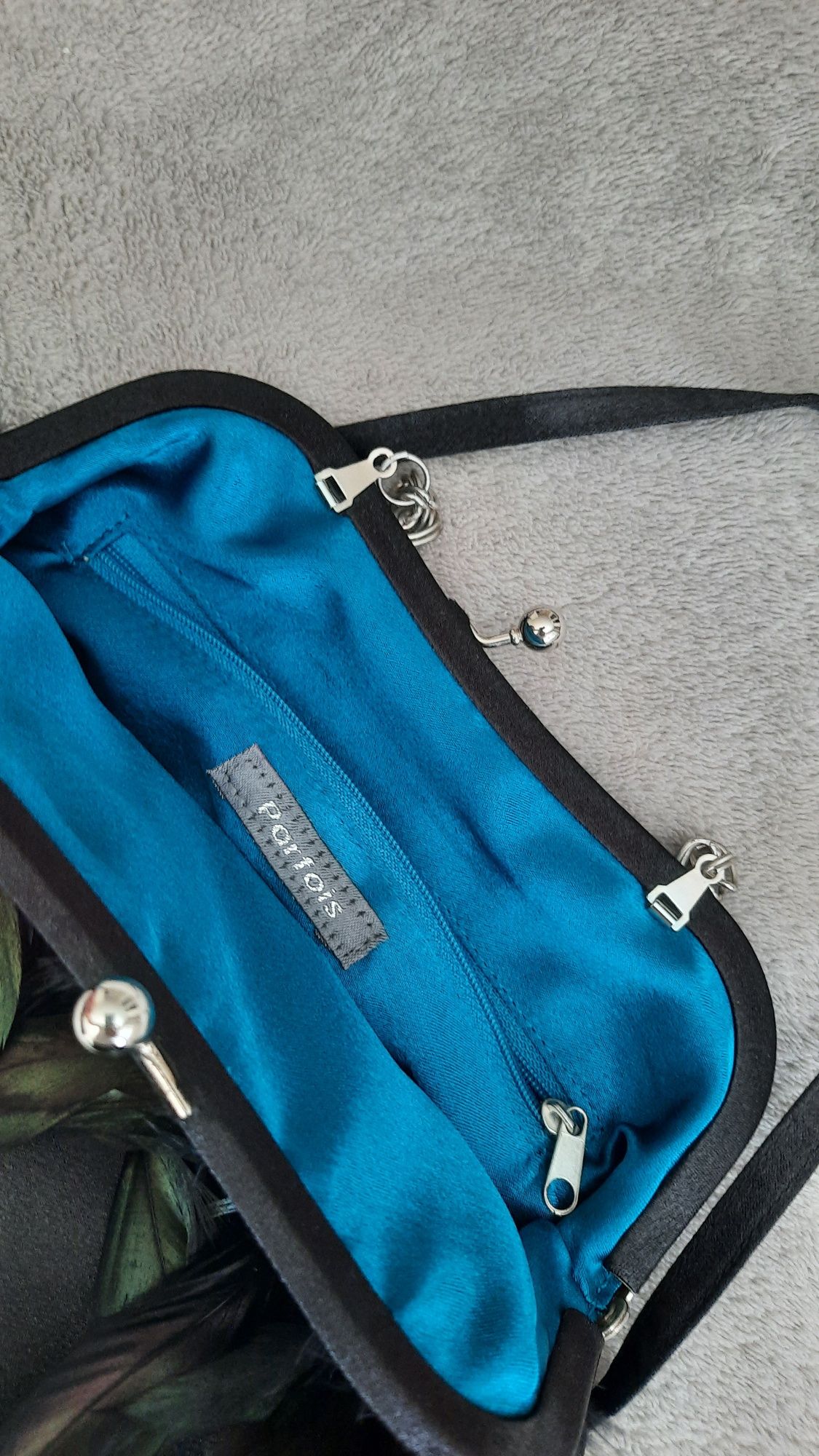 Bolsa com penas Parfois