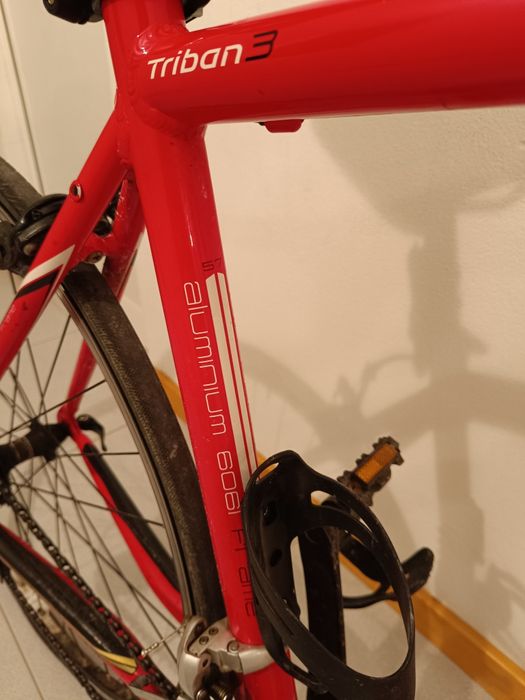 Bicicleta de Estrada, BTWIN Modelo Triban 3, Optimo para iniciantes.