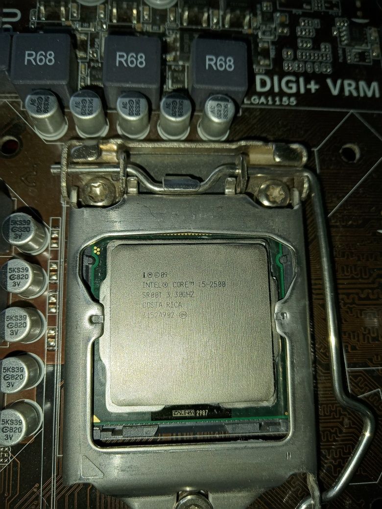 Процессор Intel Core i5 2500