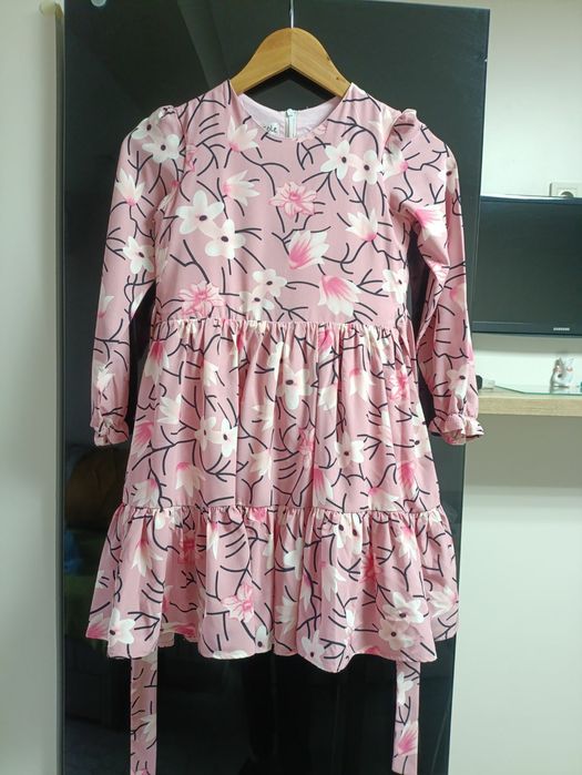 Красивое  нежное платье