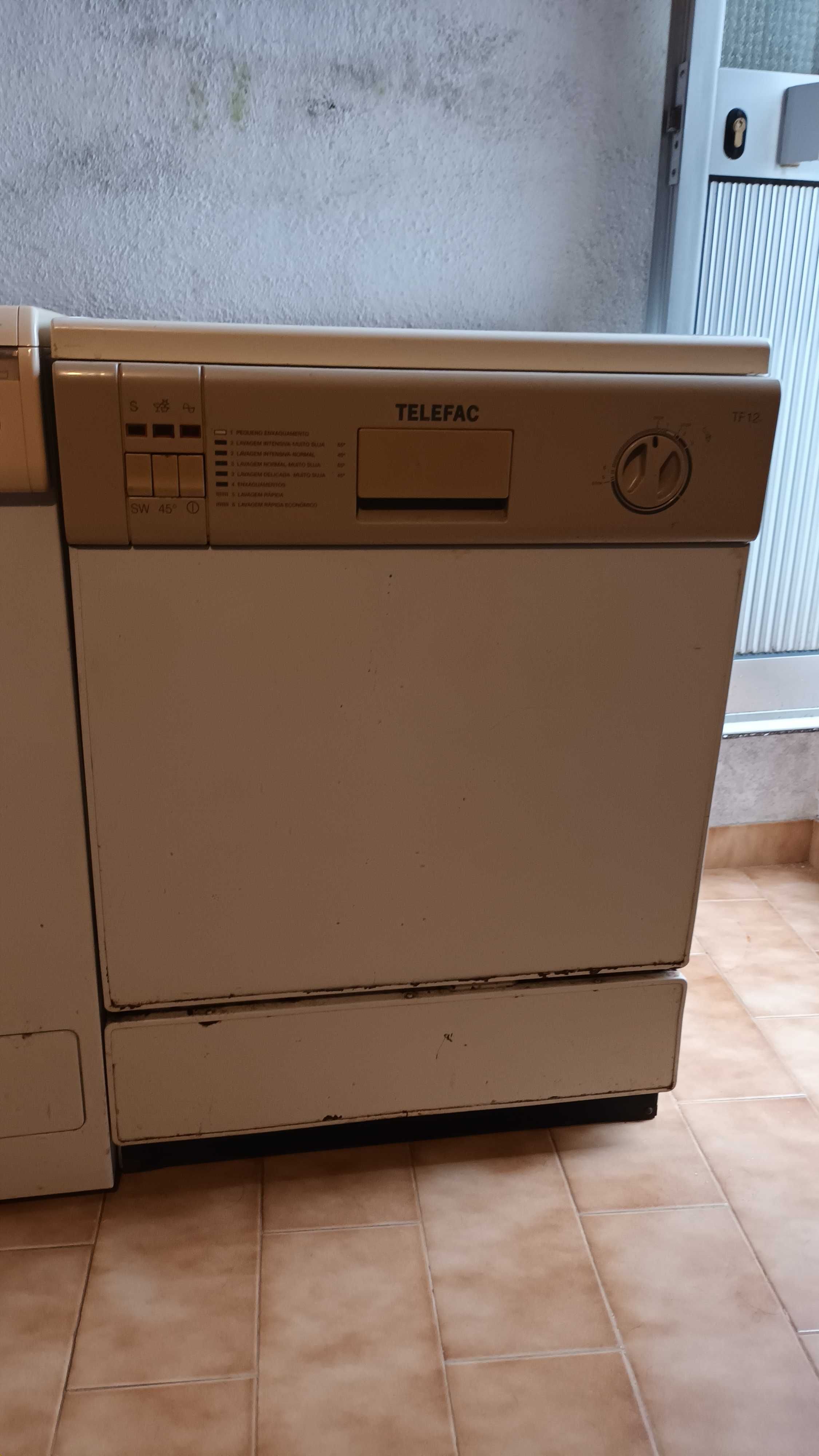 Máquina lavar loiça
