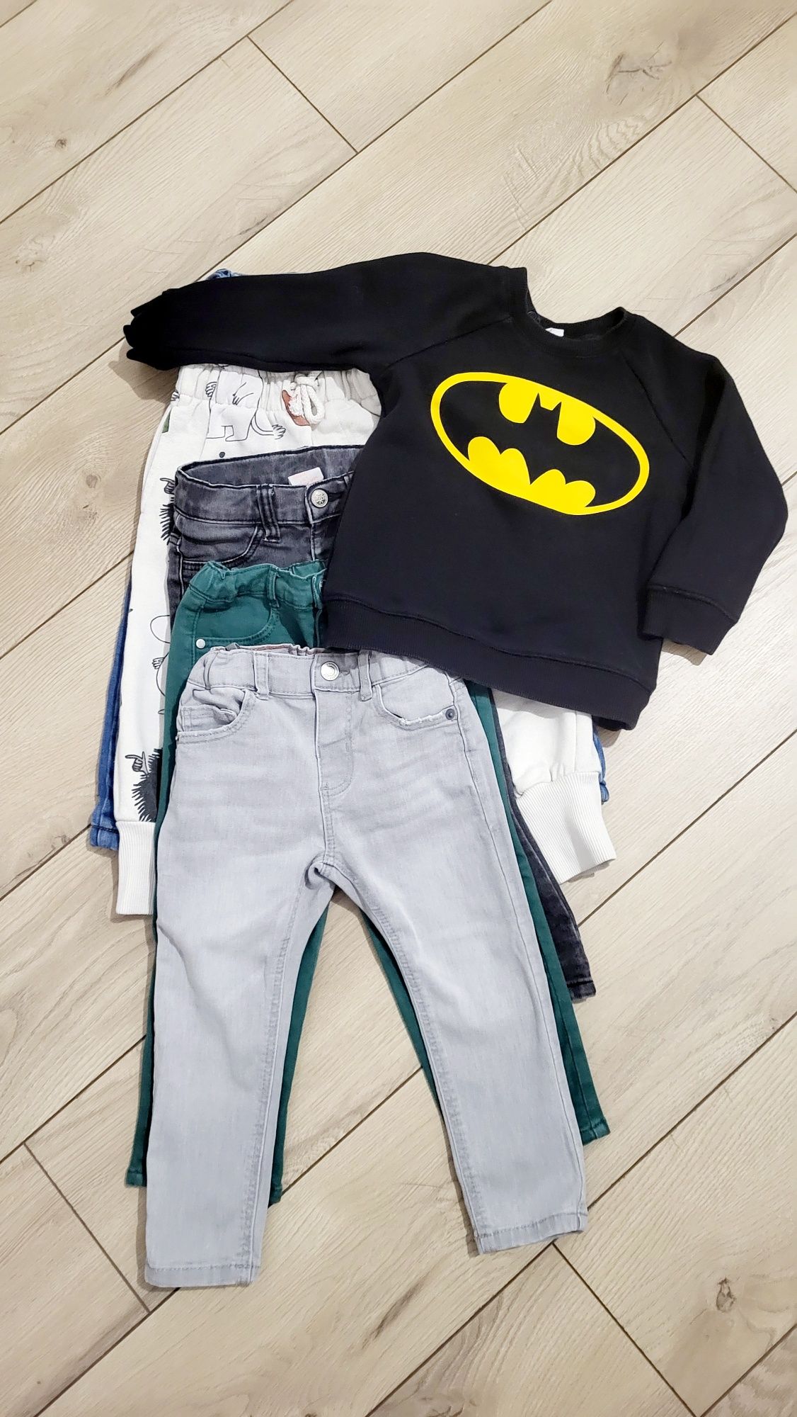 Zestaw spodni bluza i T-shirt r.92