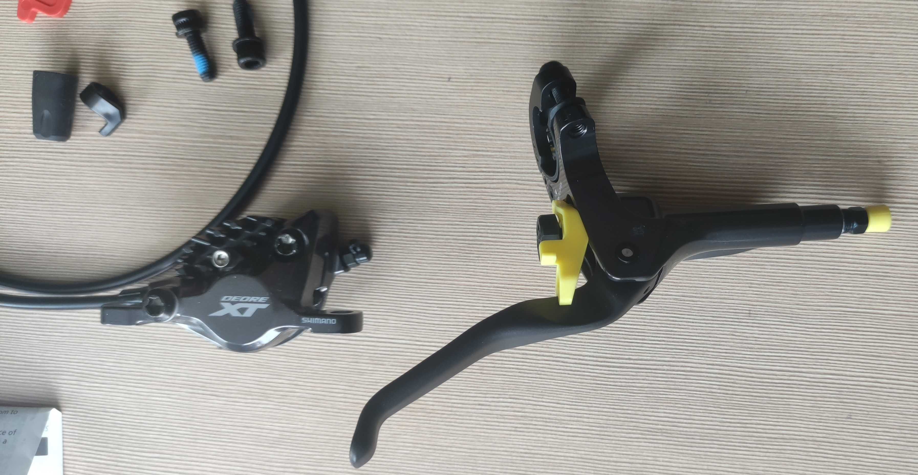 Hamulec Shimano BR-M8100 J03A BL-T8100 SM-BH90