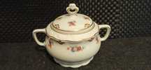 Porcelana SORAU Carstens Żary Cukiernica  V-  0,5 l Śliczna