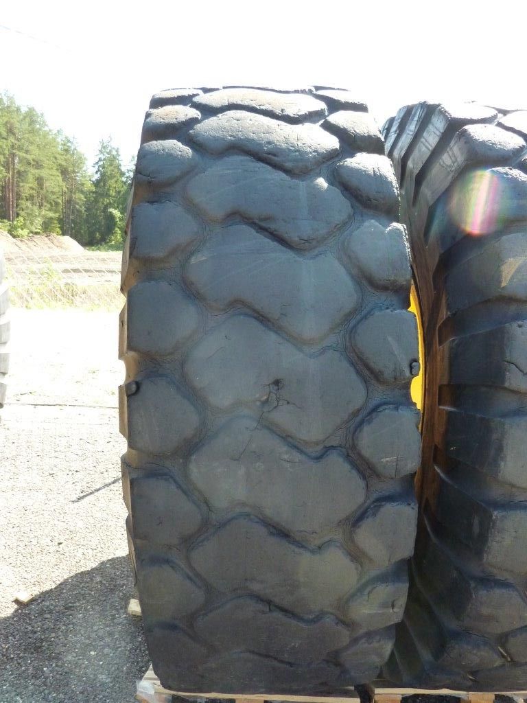 2x Koło używane 24.00R35 24.00-35 MICHELIN 3500zł(szt.) W937