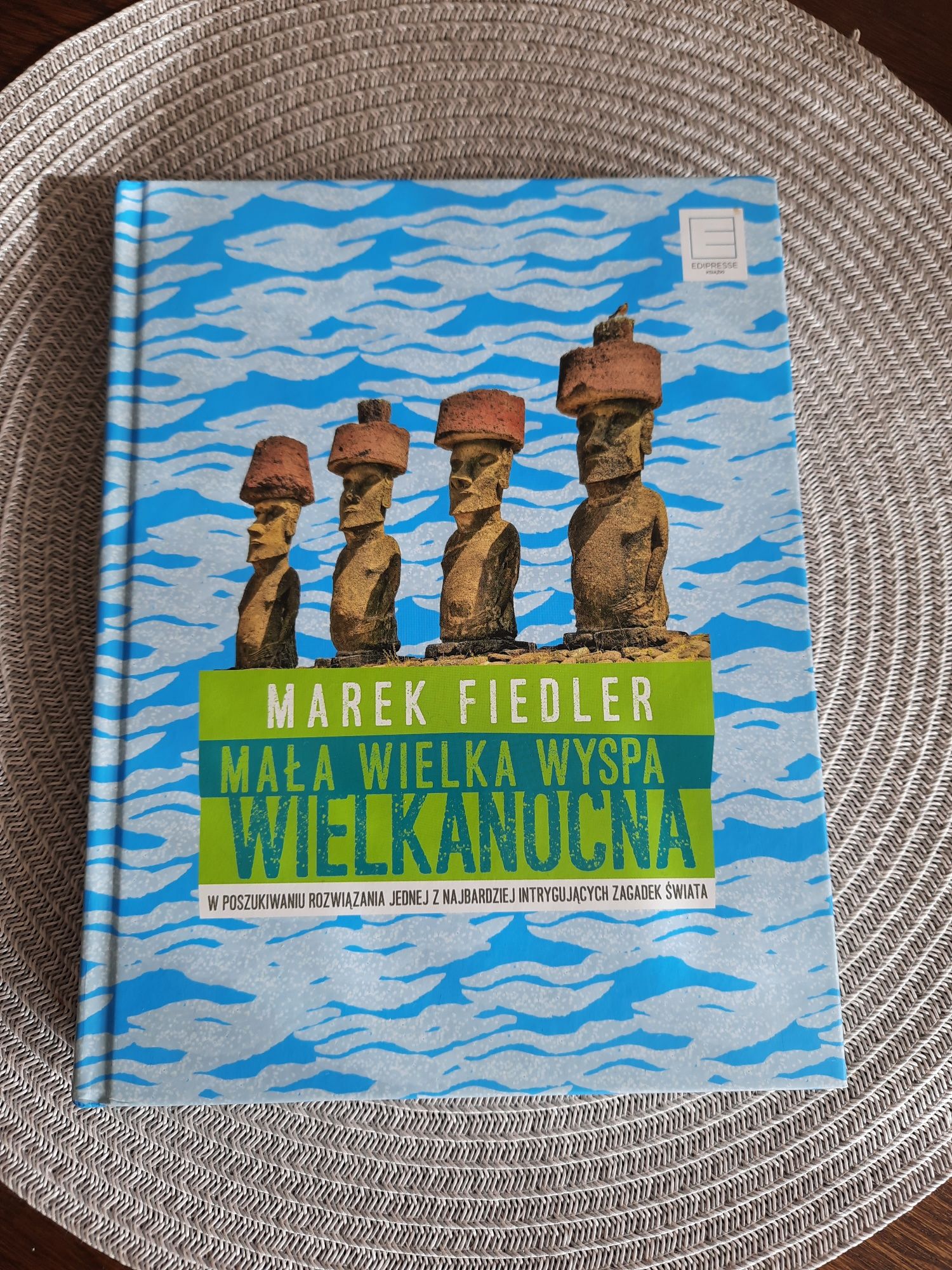 Książka "Małą Wielka Wyspa Wielkanocna" Marek Fiedler
