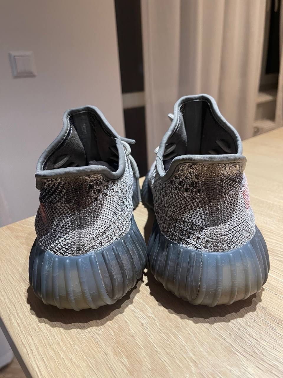 adidas Yeezy boost 350 v2 ash stone 40 2/3 beluga white black carbon