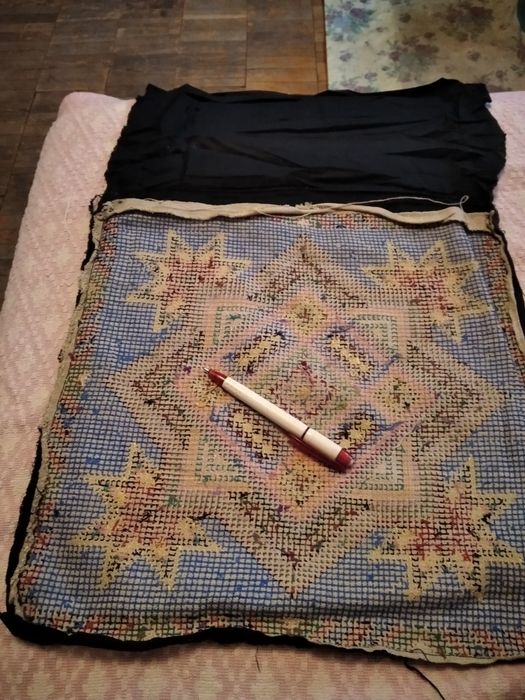 Вишивка ручної роботи