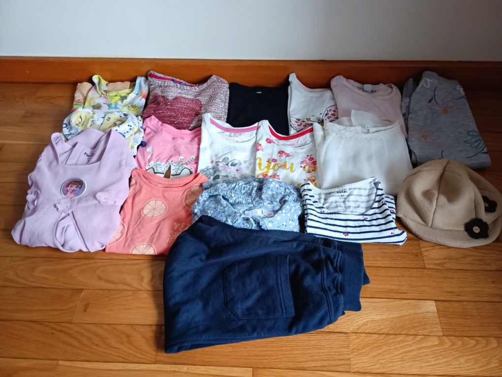 Lote de 17 peças de roupa de menina ( 3-4 anos)