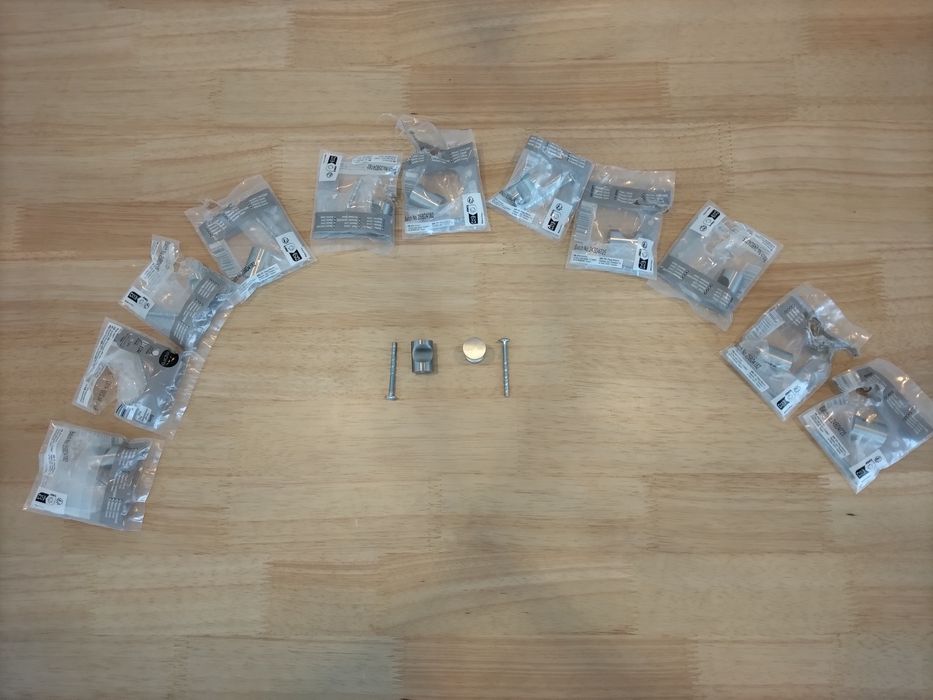 Puxadores em aço inox para armário como novos com respetivos parafusos