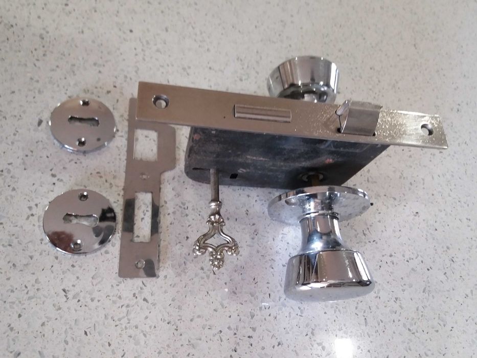 Ferragens para portas interior