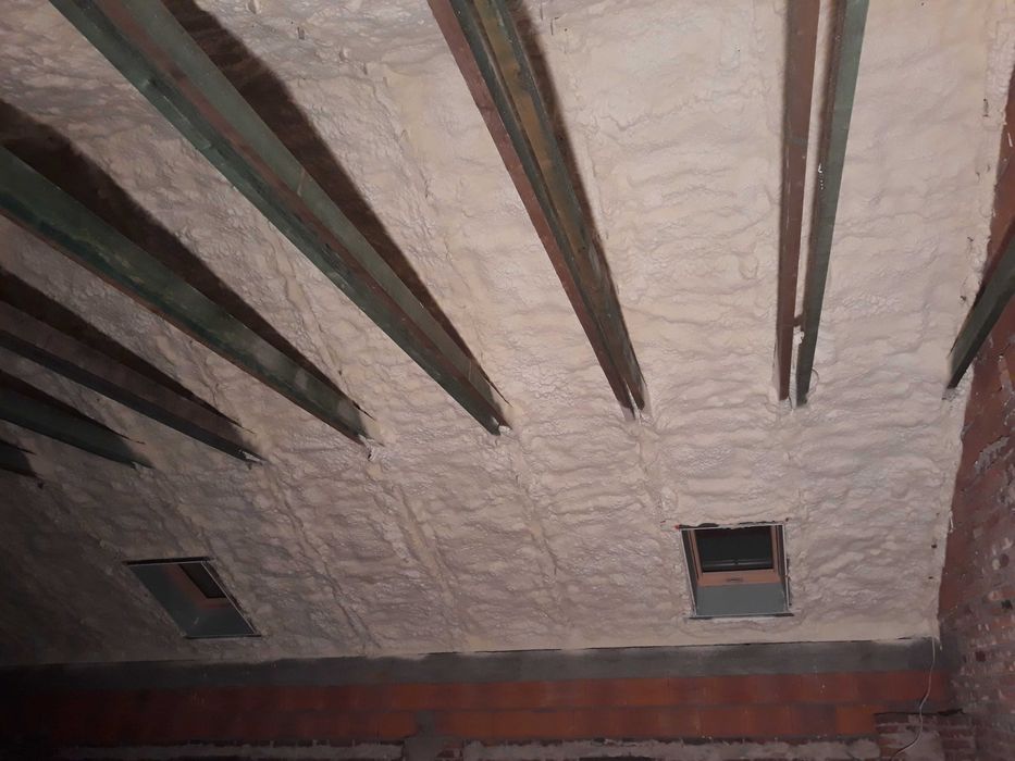 ocieplanie pianą PUR, ocieplenia pianką poddaszy, zabudowa GK, sufity