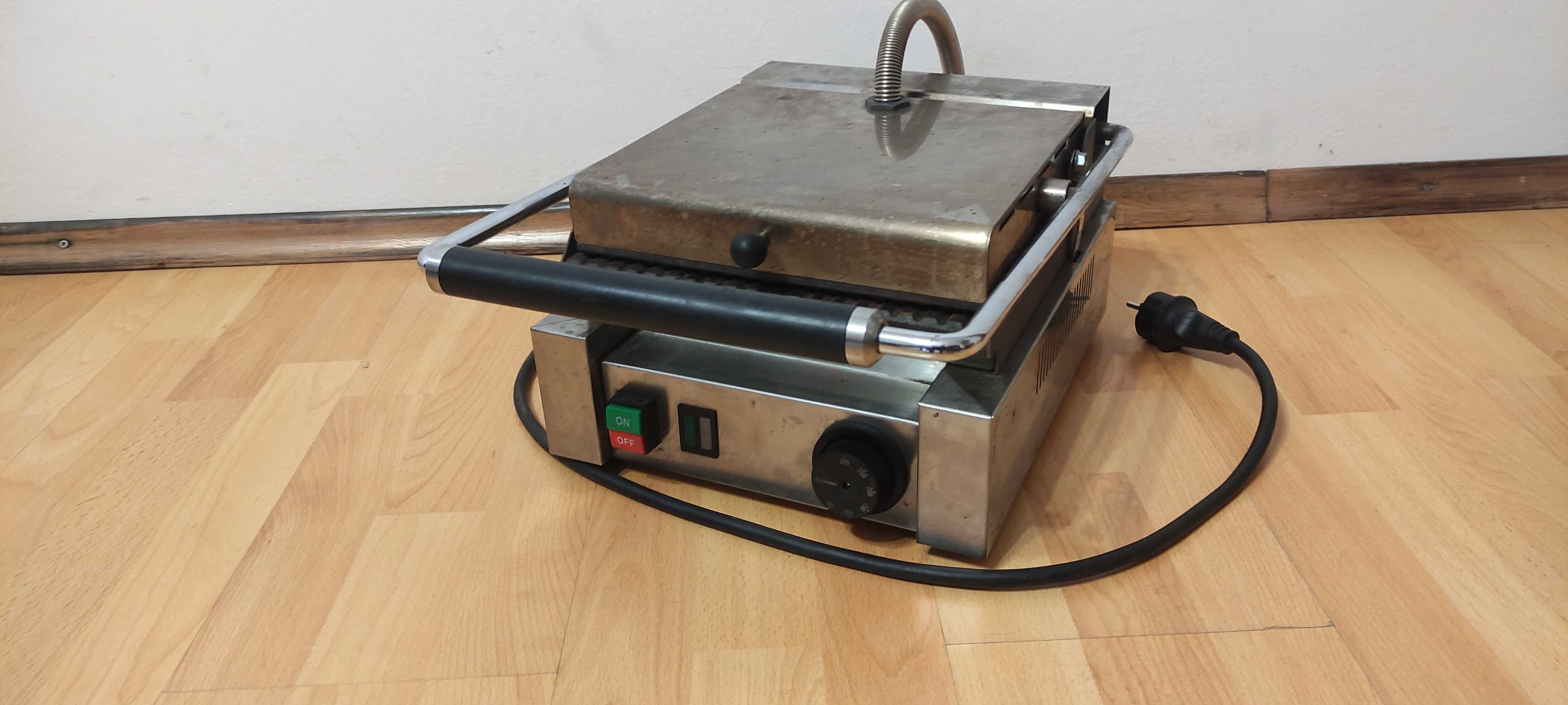 Grill kontaktowy elektryczny ryflowany Redfox PS-2010 R