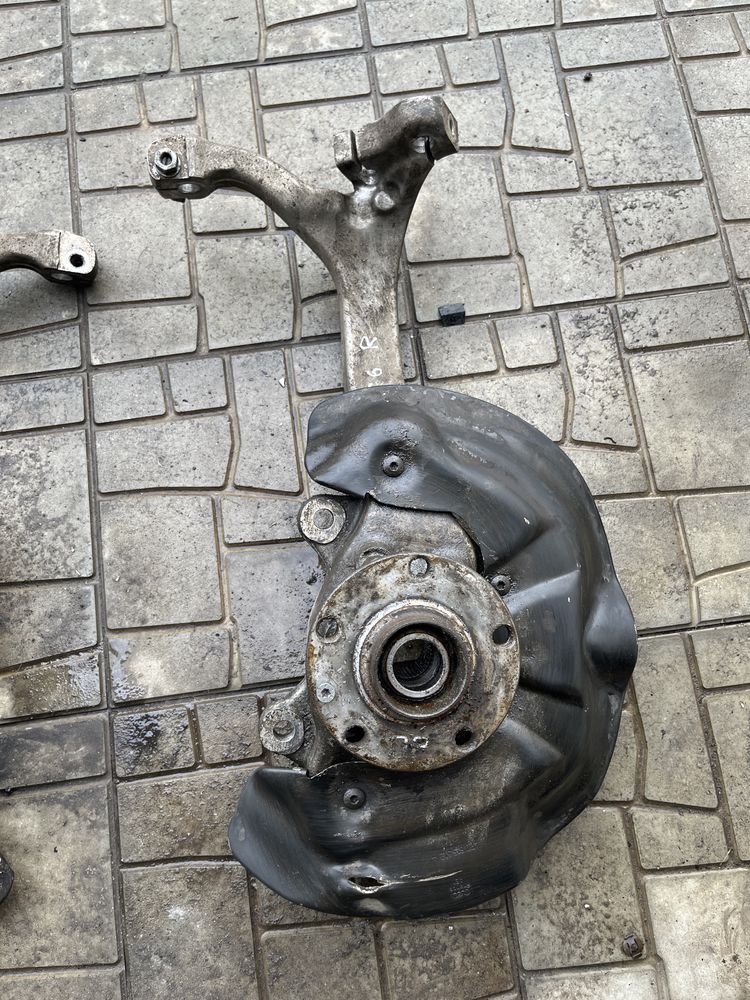 Поворотні кулаки ричаги Audi A6 C6