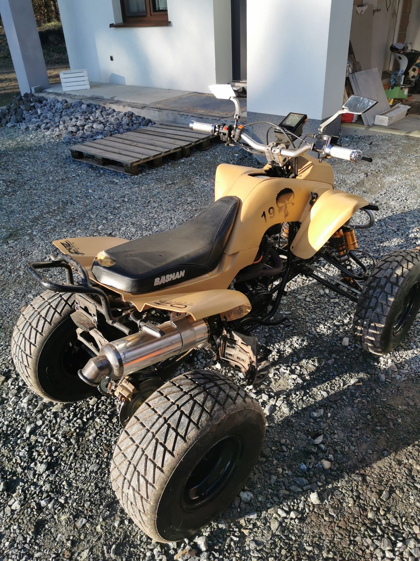 Bashan 250 z papierami 4+1