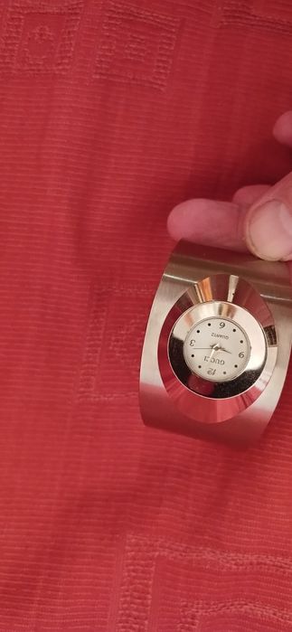 Годинники жіночі GUCCI, гарний стан!