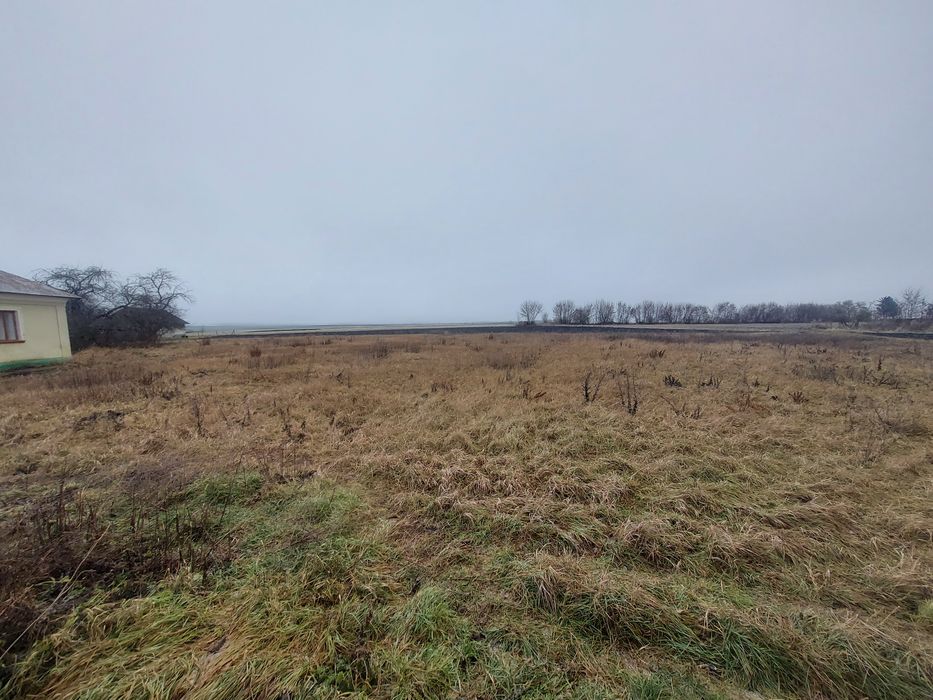 Продаж будинку з літньою кухею і прибудовами