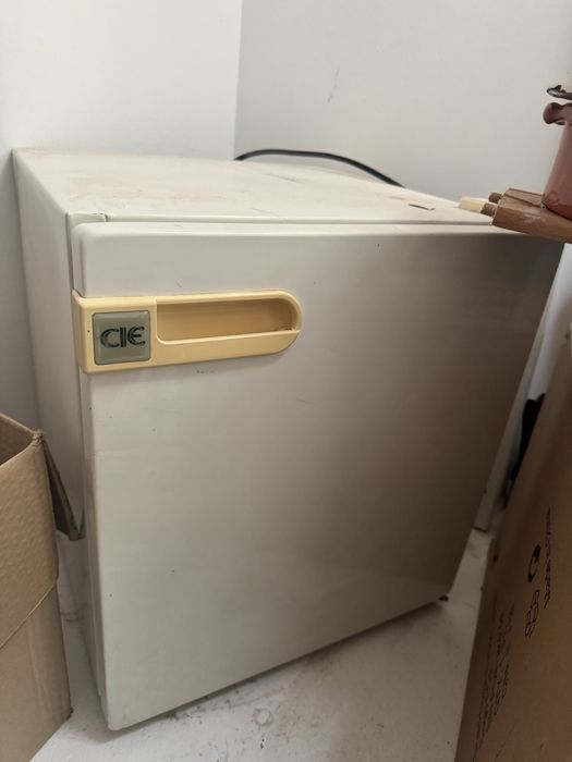 Frigorifico pequeno