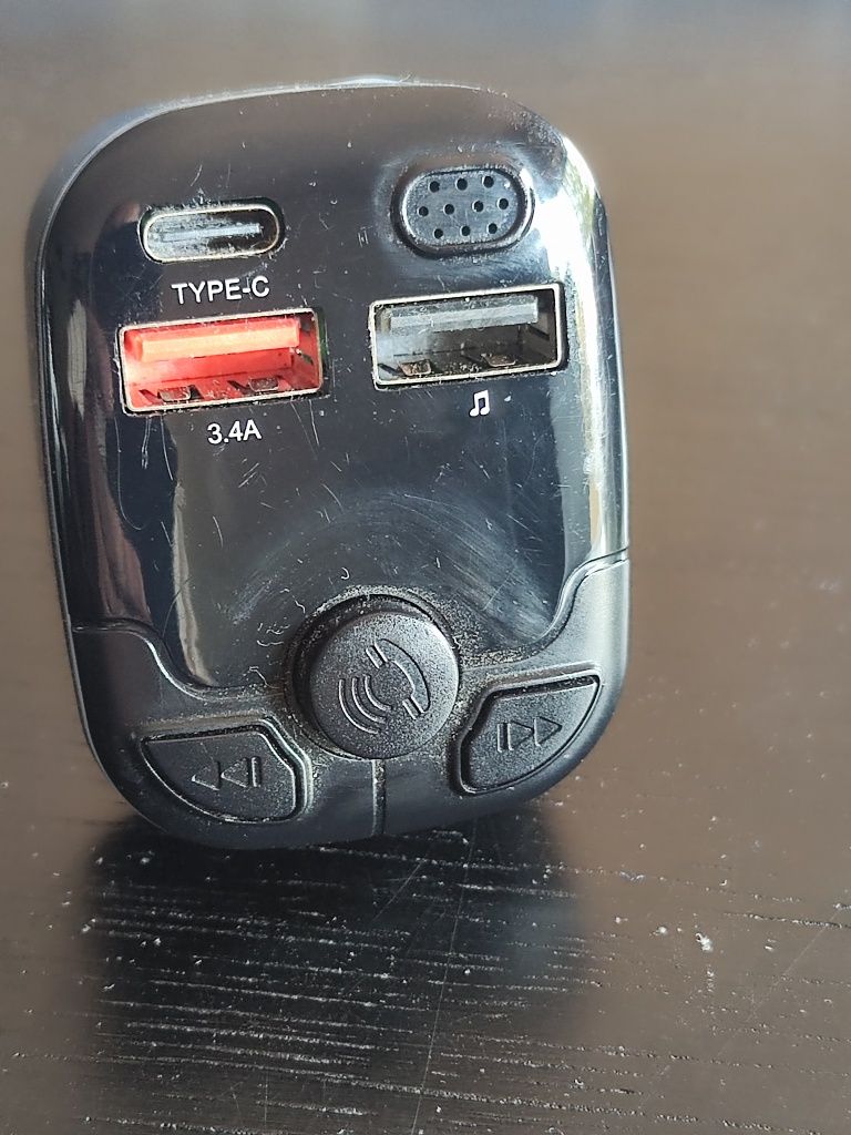 Carregador USB para carro