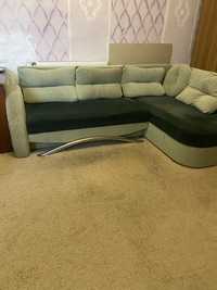 Продам кутовий розкладний диван 240 на 170 в задовільному стані
