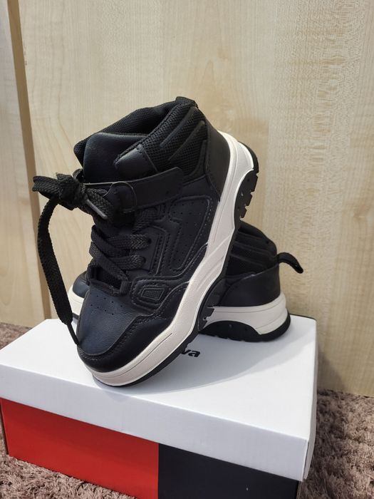 Ботінки дитячі осінні