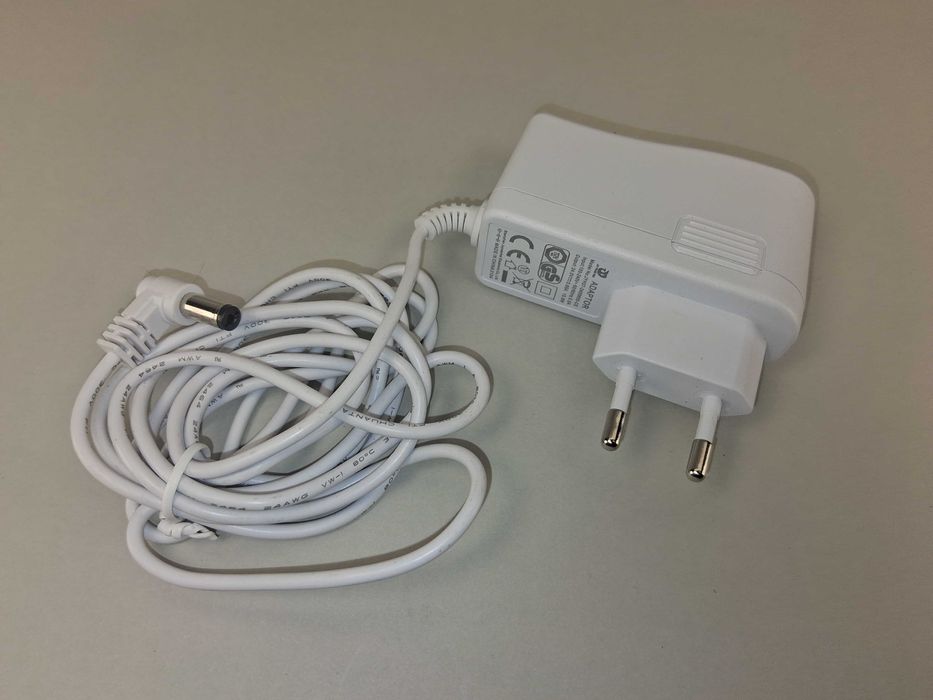 N220 Zasilacz Sieciowy 24V 0.65A 15.6W JVH07