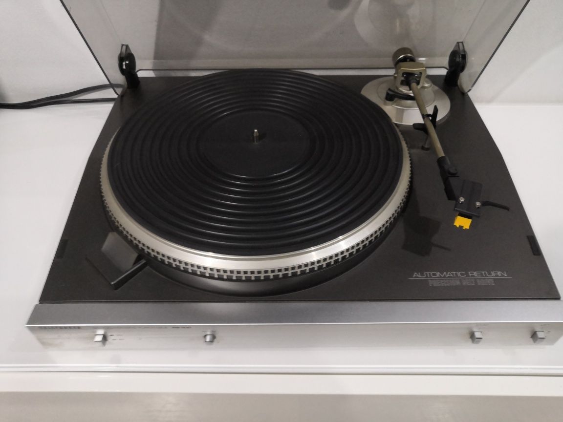 Gramofon TELEFUNKEN model RS100