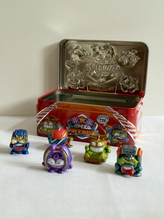 Puszka z figurkami Super Zings
