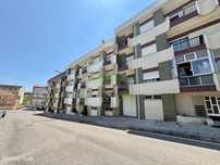 Apartamento T4 totalmente renovado no centro de Leiria