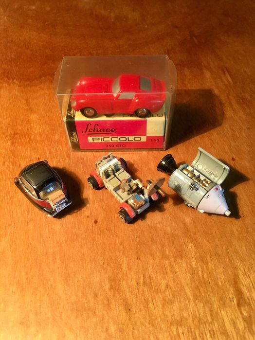 4 MINIATURAS - Ferrari GTO - BMW 300 - Moon Rover - Apolo Saturn V