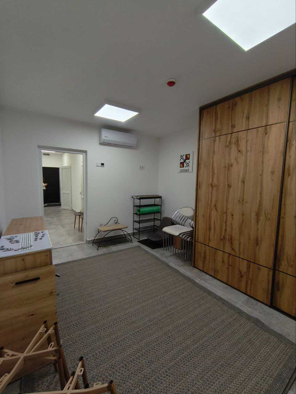Оренда комерційного приміщення 98 м.кв. 800$