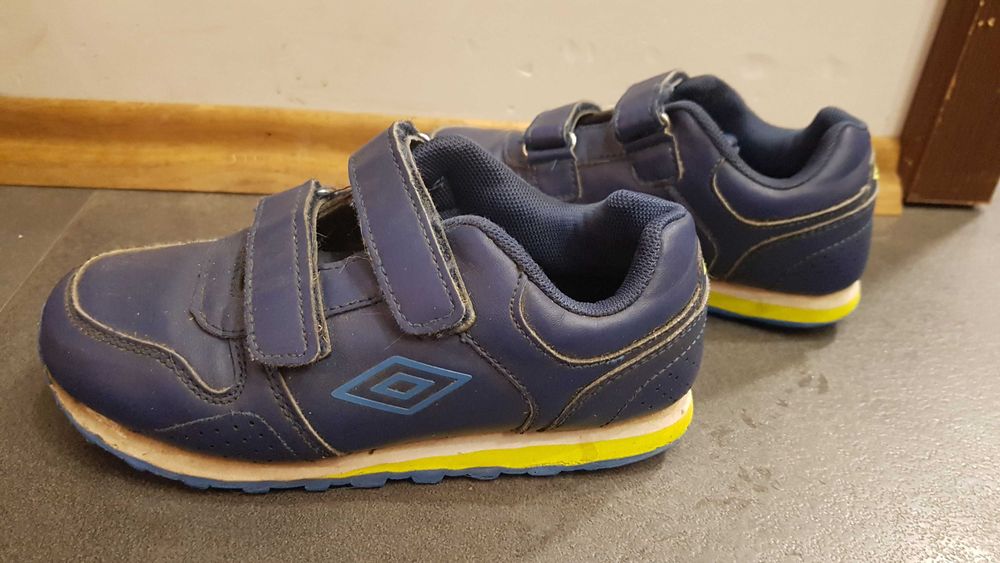 Adidasy UMBRO rozmiar 32