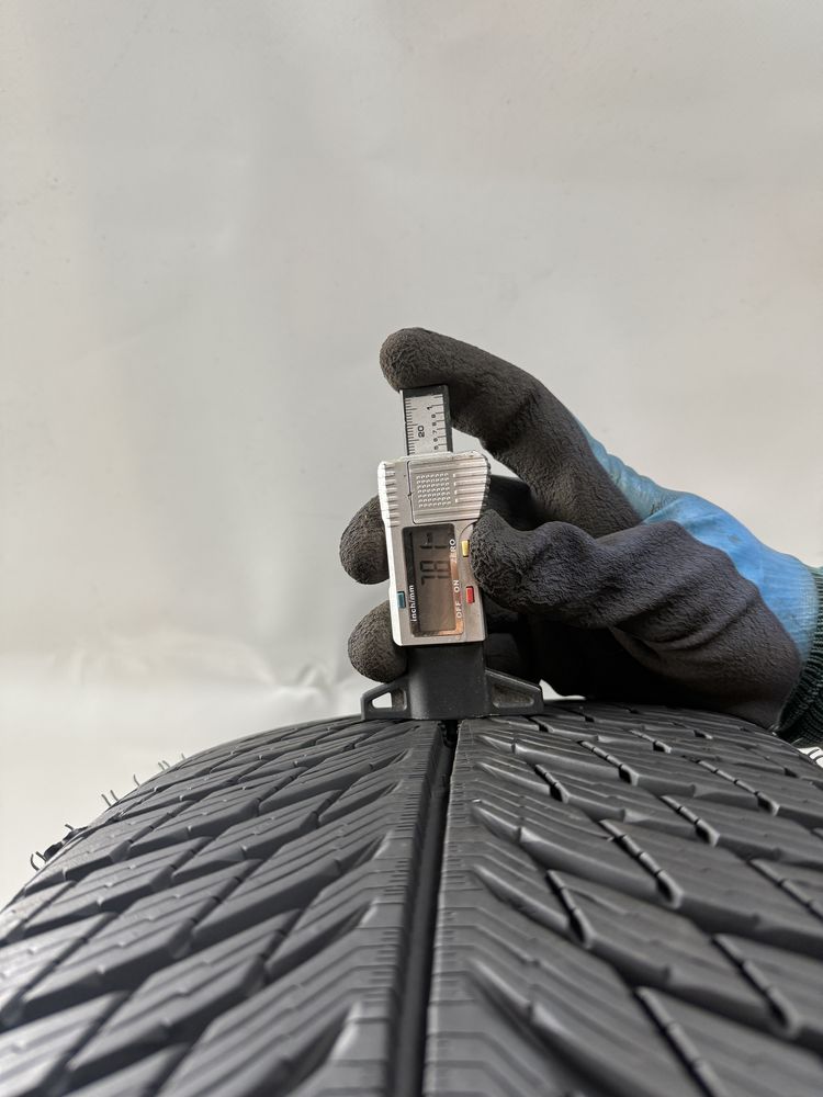 235/45/20 Michelin Pilot Alpin 5 SUV 100V