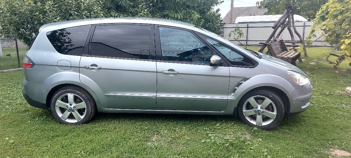 Продам Ford S- Max