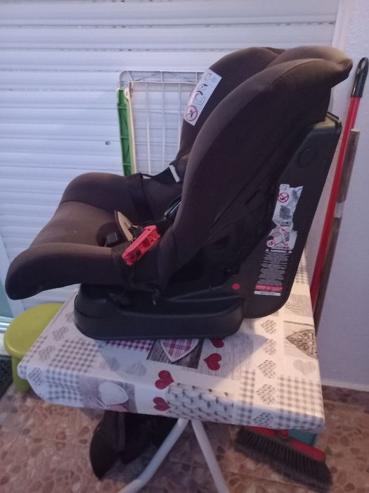 Cadeira auto para bebés