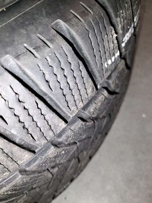 Opony zimowe Dunlop 235 55 R17