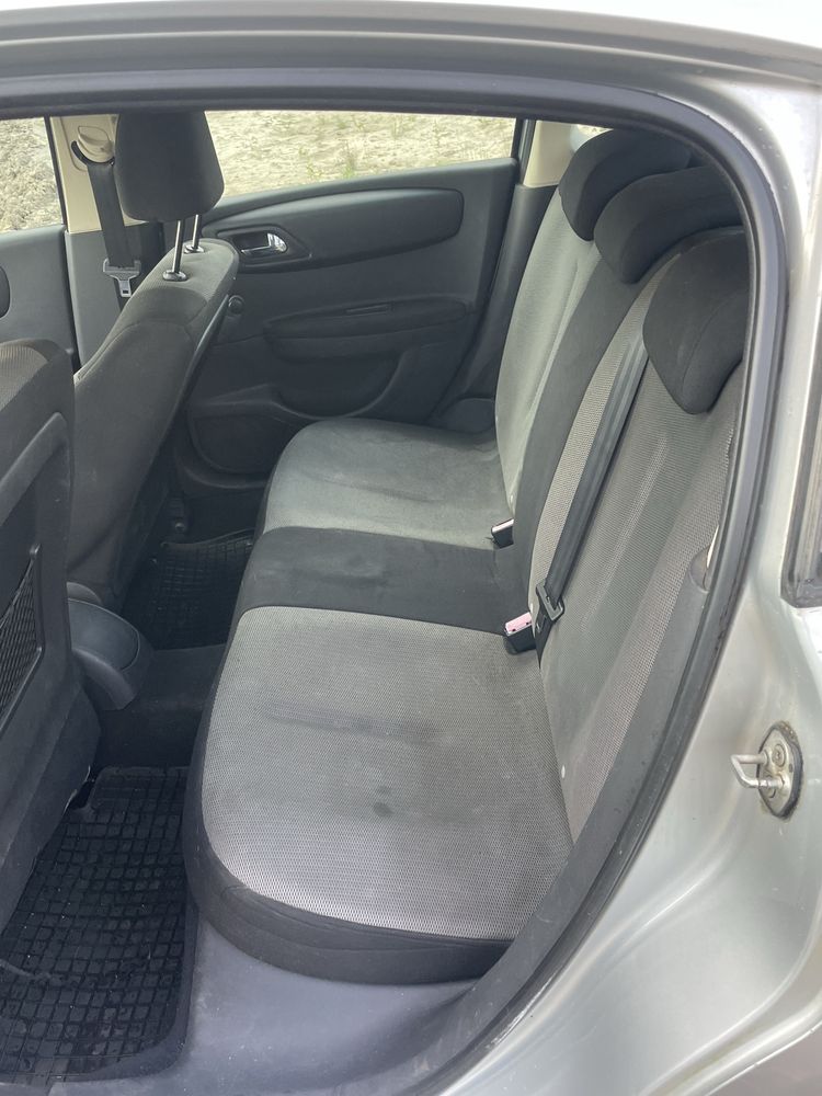 Citroen C4 2005r 1.4 LPG do 2028 sprawna klima 7 lat u mnie