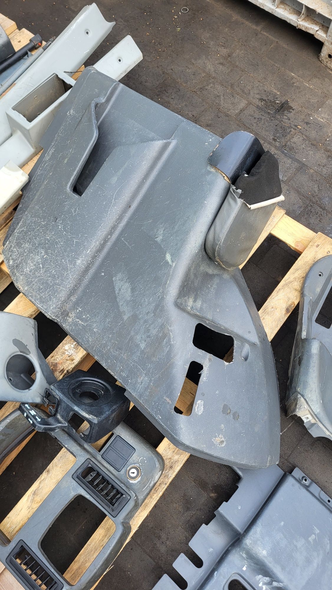 Tapicerki, plastiki claas atles, ares