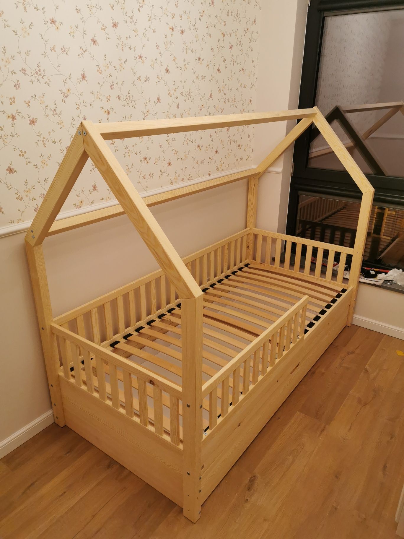Łóżko łóżeczko domek z szufladą 200x90 nowe drewniane