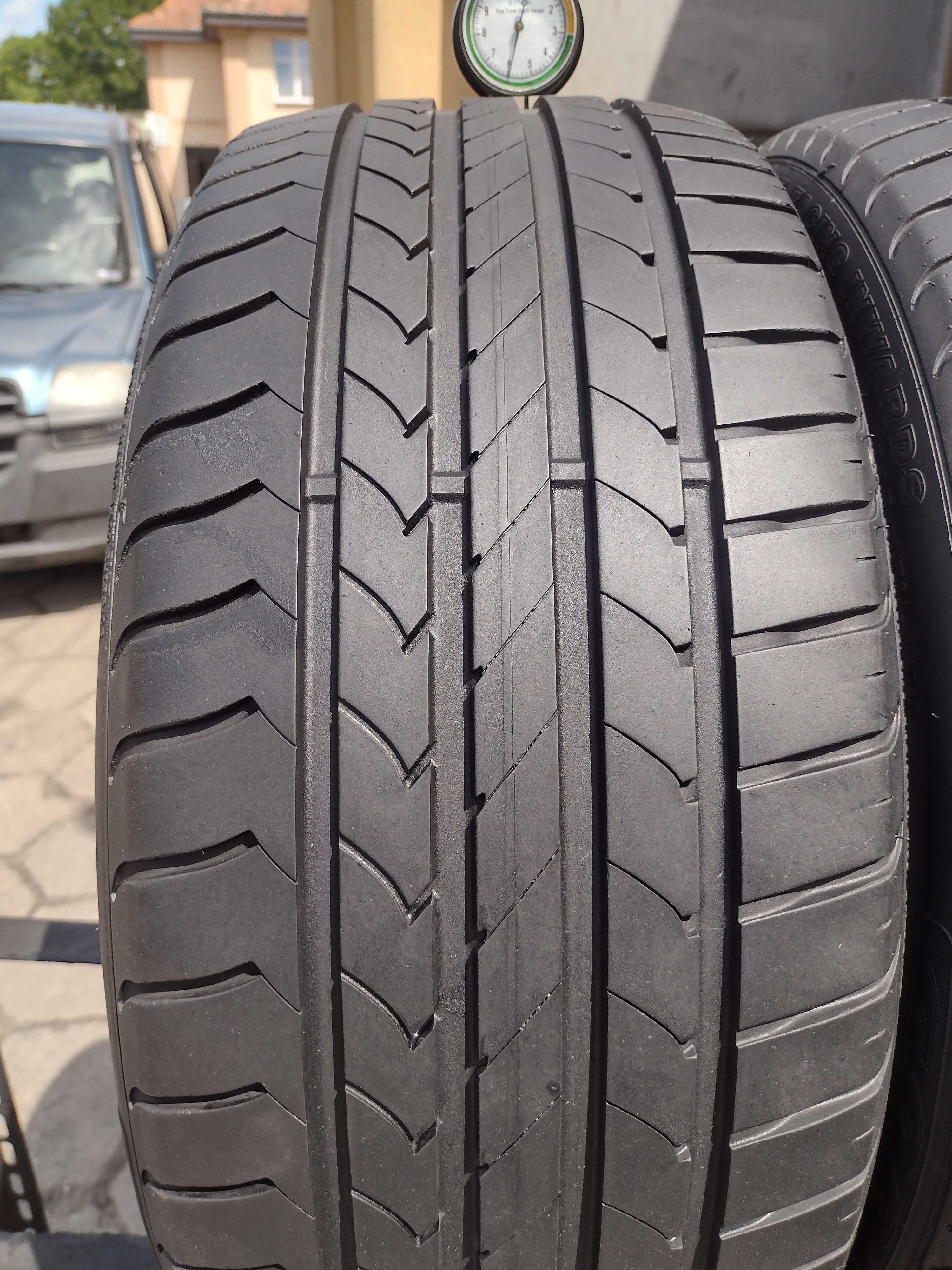 2x używane opony/6mm/ 215/40/17 87W GOODYEAR