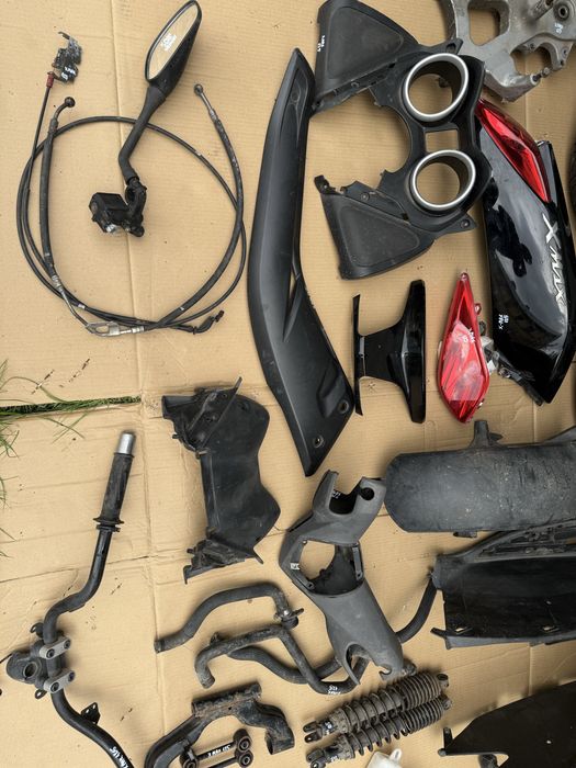 Yamaha xmax 125 koło lampa łącznik tłumik lusterko owiewka tarcz