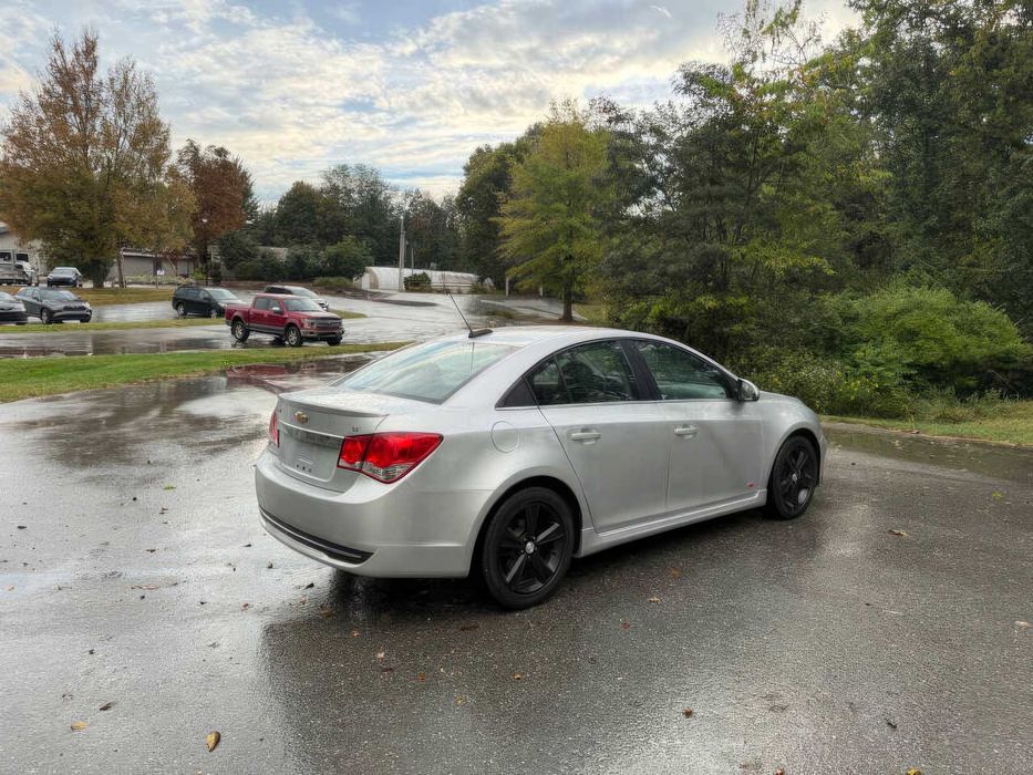 Chevrolet Cruze 2LT Auto      2015