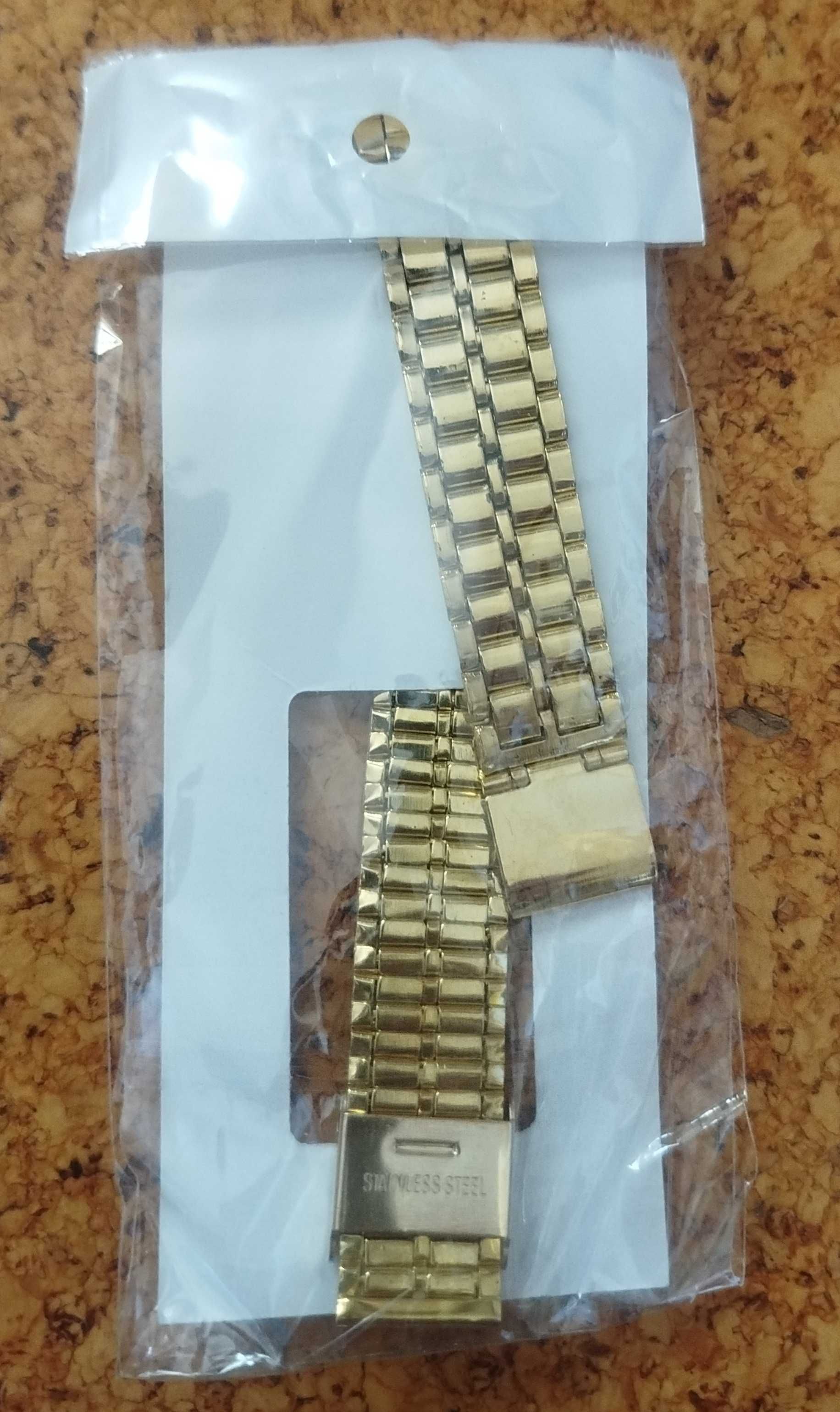 Relógio WR dourado