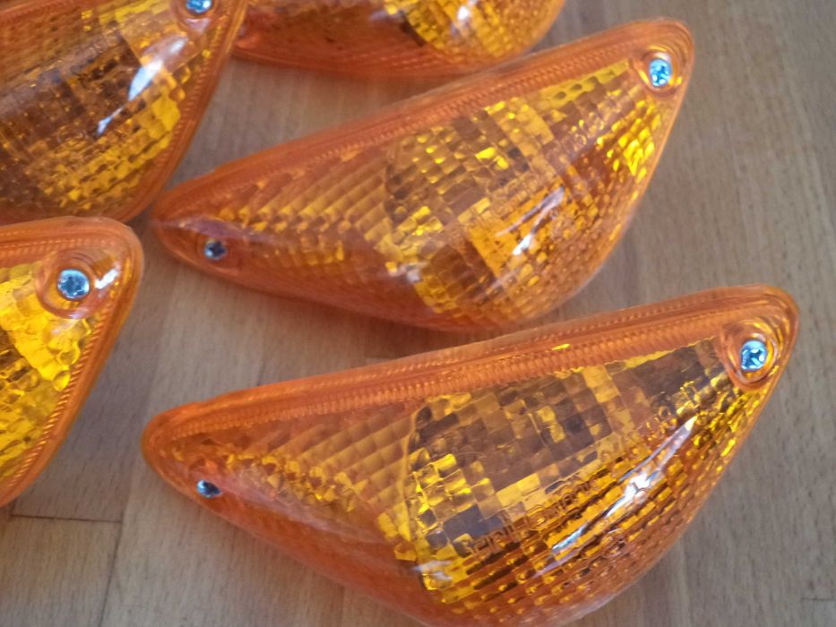 Aprilia pegaso 650 kierunkowskaz prawy przód NOWY