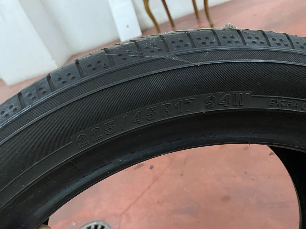 Pneu Yokohama 225/45 R17